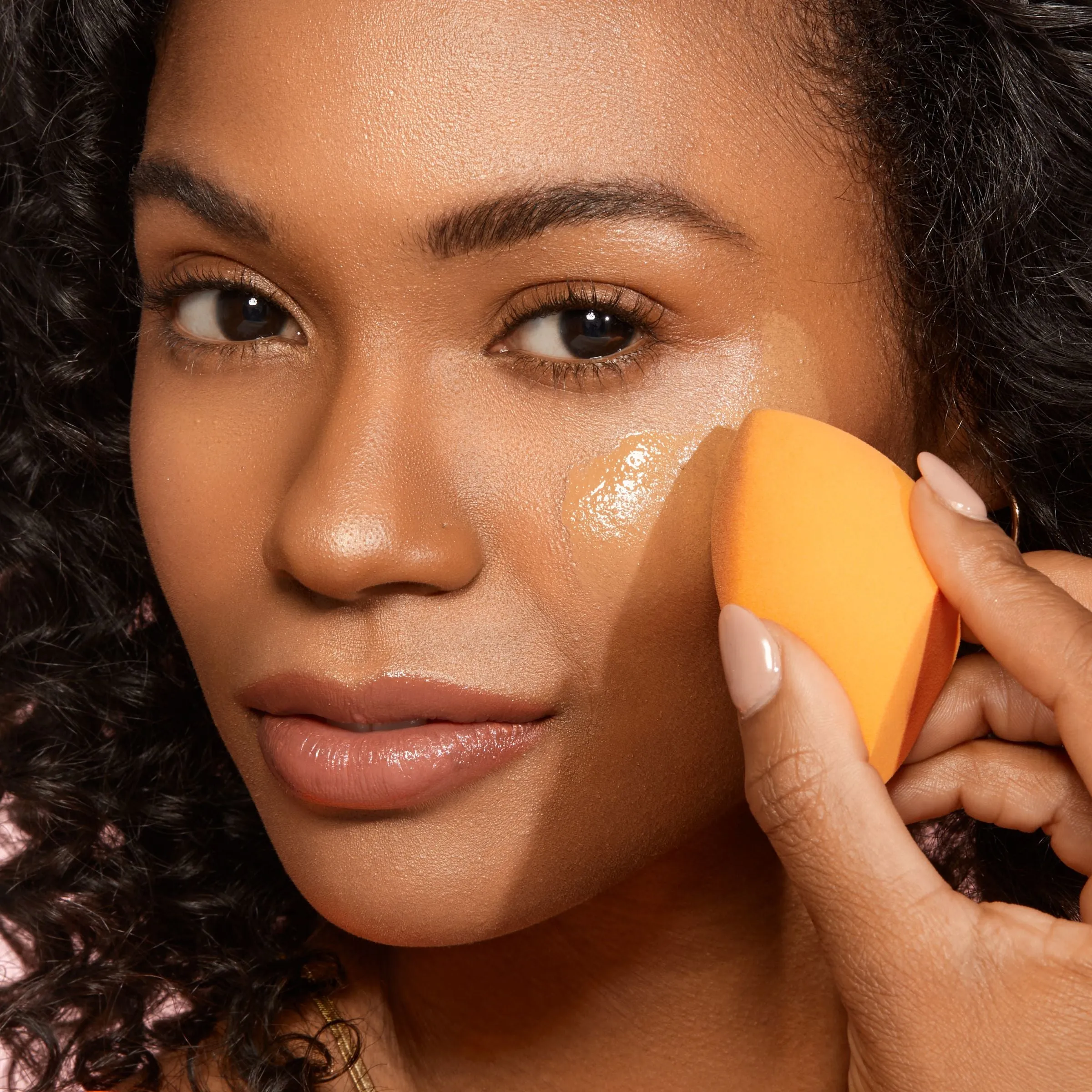 Limited Edition Miracle Complexion Sponge & Travel Case Ornament